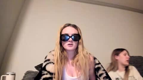 breezybabyy00 online show from December 4, 11:56 am