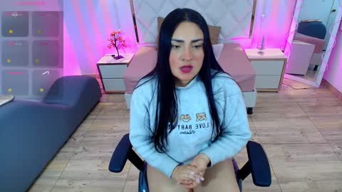Snapshot of brendda_tay chatting on December 29, 3:11 am BRENDDA online show from December 29, 3:11 am