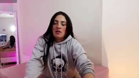 Snapshot of brendda_tay chatting on February 2, 3:32 am BRENDDA online show from February 2, 3:32 am