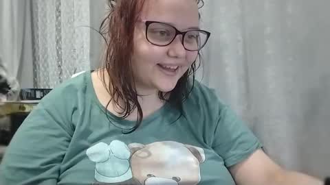 Snapshot of bridget_julianne chatting on December 22, 6:59 pm Bridget Julianne online show from December 22, 6:59 pm