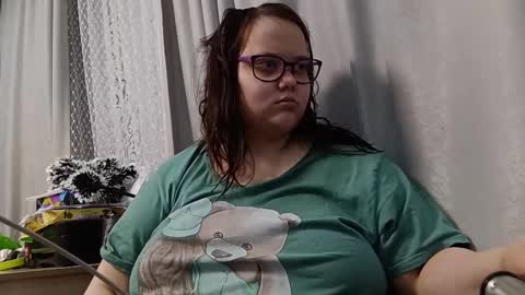 Snapshot of bridget_julianne chatting on February 25, 4:46 pm Bridget Julianne online show from February 25, 4:46 pm