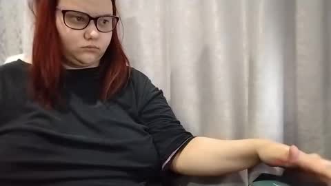 Snapshot of bridget_julianne chatting on December 21, 5:36 am Bridget Julianne online show from December 21, 5:36 am