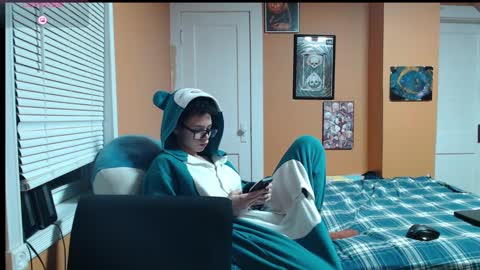 Strawberry online show from January 9, 12:46 am