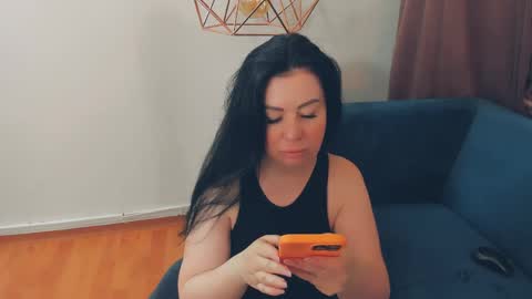 brilliantegirl_ online show from April 4, 7:07 am