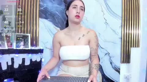 brittanyy20 online show from January 6, 12:20 pm