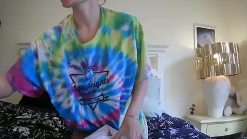 Snapshot of brittbratt24 chatting on September 25, 6:39 pm Britt online show from September 25, 6:39 pm