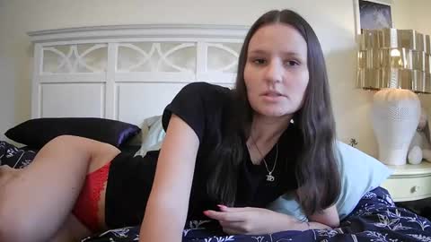 Snapshot of brittbratt24 chatting on September 28, 7:30 pm Britt online show from September 28, 7:30 pm