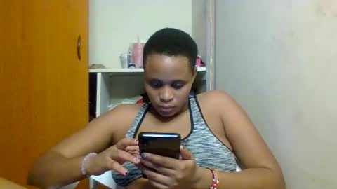 brown_lv online show from January 12, 11:58 pm