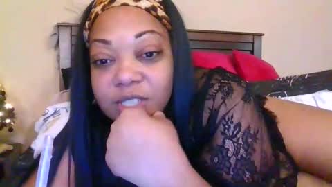 brownroundrenee online show from November 16, 11:43 am