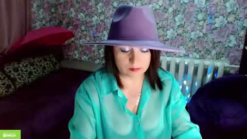 Julia online show from June 24, 9:58 pm
