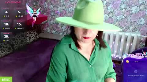 Julia online show from June 27, 9:54 pm