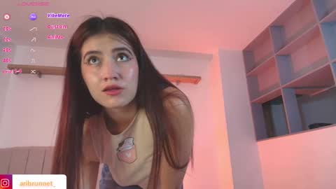 Snapshot of brunnetari chatting on October 29, 2:53 pm  Ari Just Ari online show from October 29, 2:53 pm