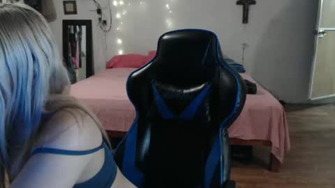 Isabella but call me isa  online show from November 22, 1:19 am