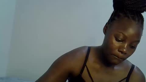 bubbly_ass30 online show from March 26, 8:27 am