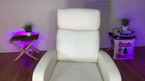 BUNNIE and THE DUDE TheLebowskis online show from November 27, 8:17 am