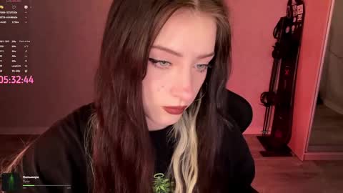 Bunnyblink online show from April 27, 8:39 pm