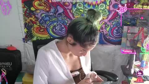 Tokki  bunny  online show from September 18, 6:01 am