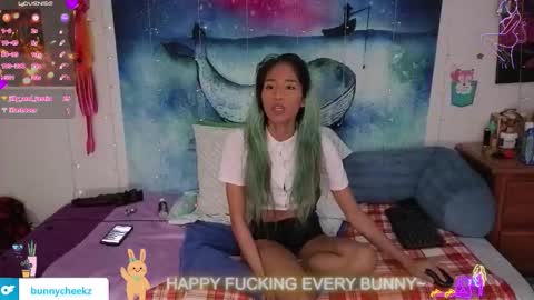 Tokki  bunny  online show from December 3, 9:22 am