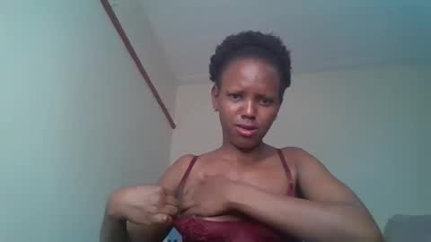 bunnydiva_ online show from October 12, 5:26 pm