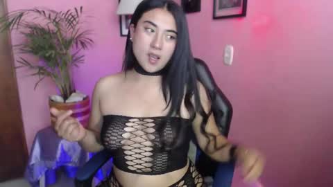 bunnyEmilyR0s33 online show from February 18, 3:22 pm