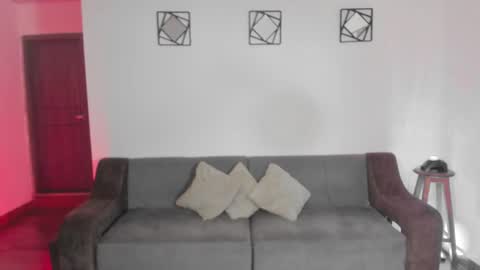 Snapshot of burbuja_cosmic chatting on September 26, 1:36 am Im Val Welcome to my room My instagram Bubble cosmic online show from September 26, 1:36 am