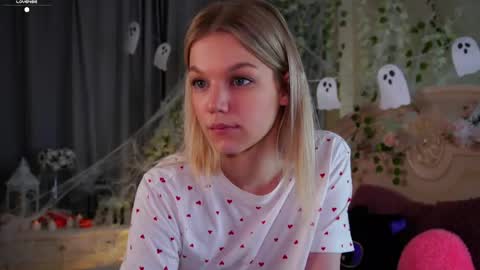 Jessica online show from October 27, 2:01 pm