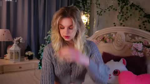 Jessica online show from November 10, 2:12 pm