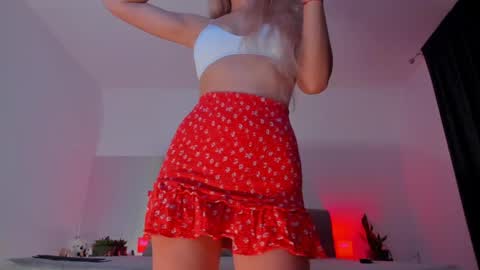 Larisa online show from June 8, 7:25 pm