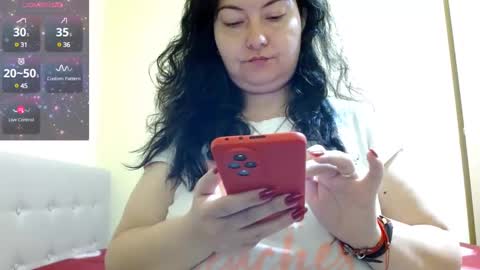 Snapshot of bustyemma chatting on March 10, 7:22 am Emma online show from March 10, 7:22 am