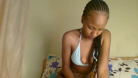 Snapshot of buttter_cup chatting on October 26, 9:43 pm Claudia online show from October 26, 9:43 pm