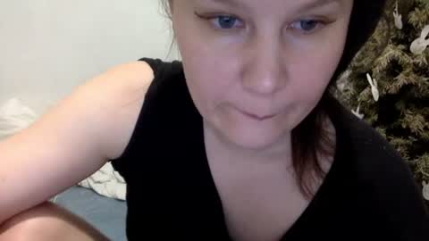 Lamb online show from April 11, 5:49 pm