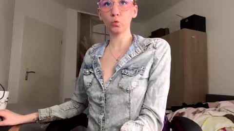 Caliiie of online show from April 26, 6:00 am