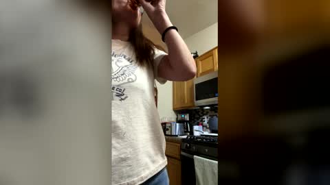 calishop1 online show from April 18, 3:20 am