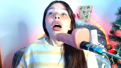 Snapshot of cami_casti777 chatting on December 9, 7:06 am trini-1000 online show from December 9, 7:06 am