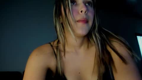   online show from October 22, 8:25 pm