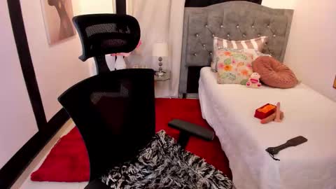   online show from March 29, 12:31 am