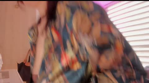 camila   online show from January 28, 11:49 am