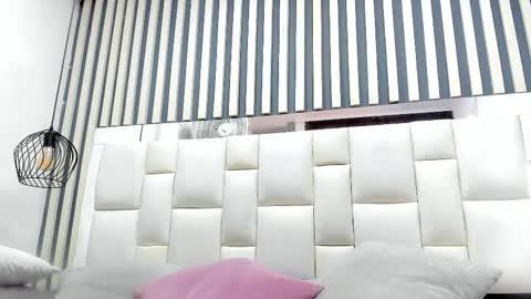 Snapshot of camila__herrera chatting on October 17, 4:05 am Camila online show from October 17, 4:05 am