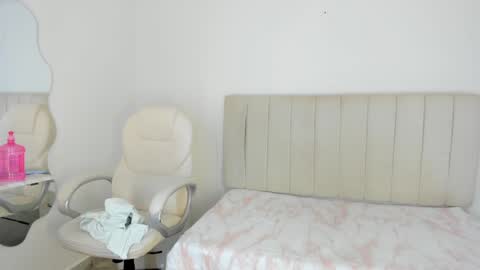 Snapshot of camila_adams chatting on February 1, 7:02 pm Cami online show from February 1, 7:02 pm