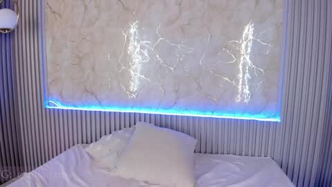 Snapshot of camila_adams chatting on September 23, 12:03 pm Cami online show from September 23, 12:03 pm