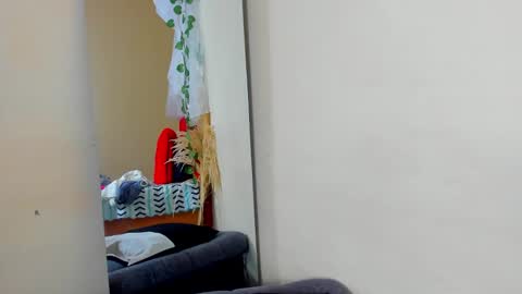 camila_collins7 online show from October 17, 1:25 pm