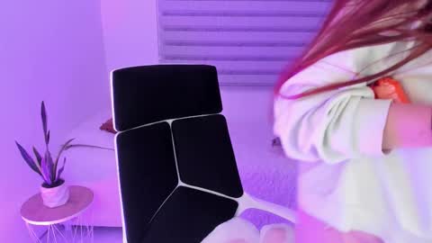  C A M I  online show from November 26, 12:44 am