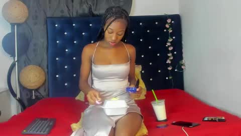 camilarosetti online show from February 23, 12:58 am