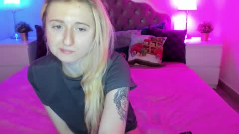 camilladreamer online show from January 10, 7:18 pm