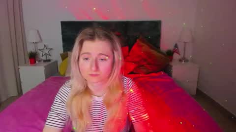 camilladreamer online show from March 14, 1:39 am