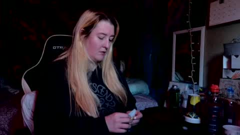 Candi online show from July 28, 2:13 pm