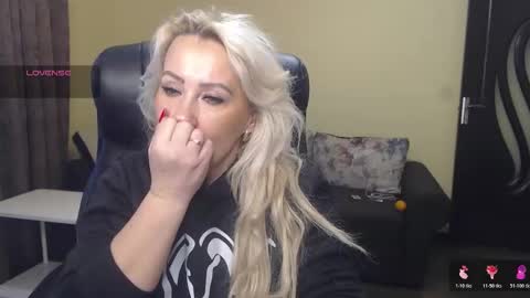 candy_hellenx online show from January 9, 6:40 am