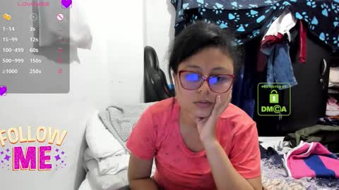 Snapshot of candy_val chatting on October 4, 6:30 am candy_val online show from October 4, 6:30 am