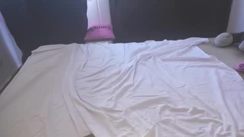 Candy online show from February 4, 6:33 pm