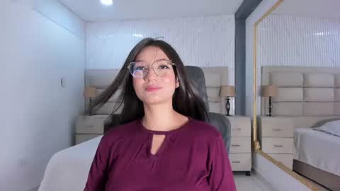 candyjayne_ online show from July 3, 1:28 pm